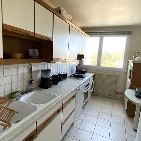 Apartmán T2 Proche Avec Loggia Et Un Animal Admis - Fr-1-92-649