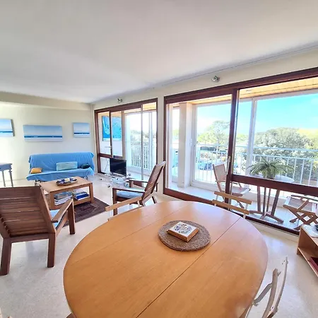 Apartment T2 Proche Avec Loggia Et Un Animal Admis - Fr-1-92-649