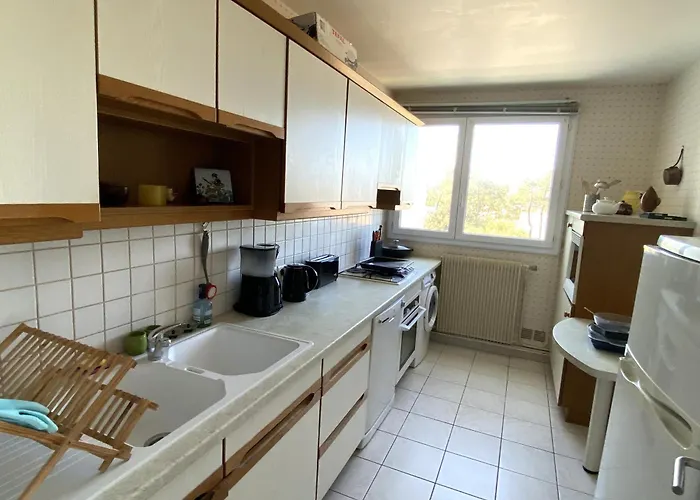 Apartmán T2 Proche Avec Loggia Et Un Animal Admis - Fr-1-92-649